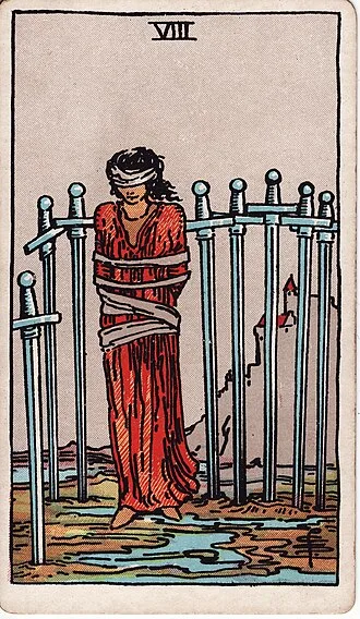 Carta del tarot Ocho de Espadas